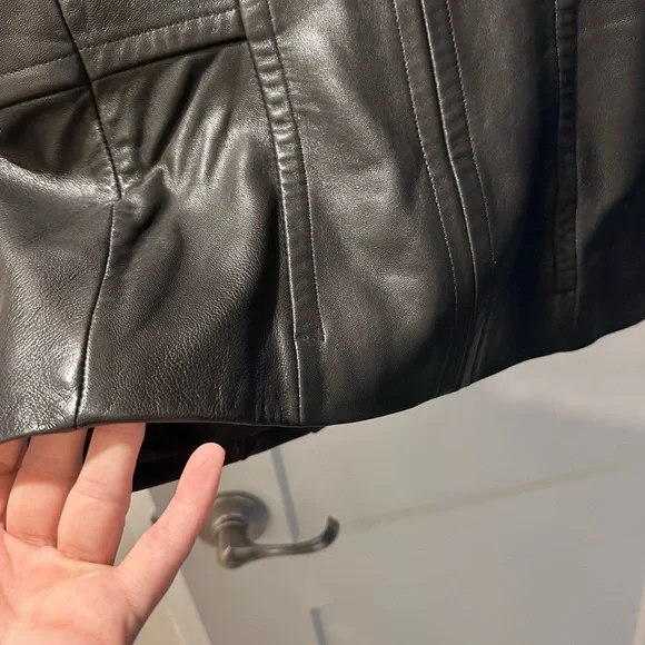 AVANTI Black Leather Women's Jacket - Picture 6 of 15